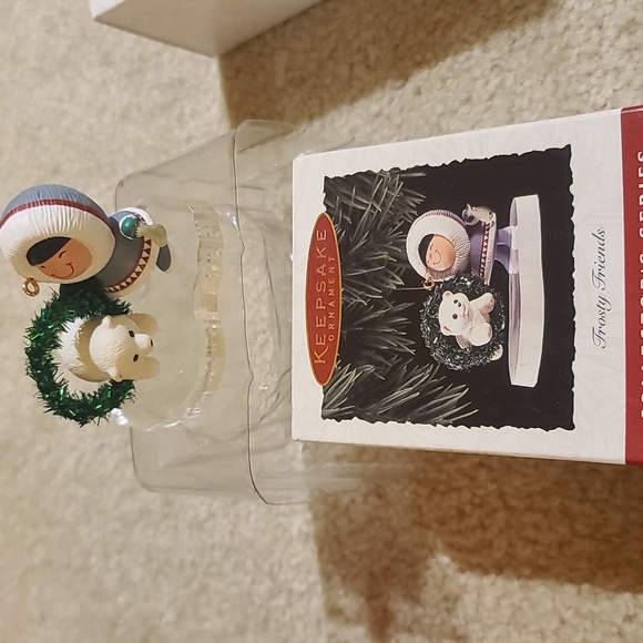 Hallmark set-12 frosty friends Ornaments from 1986-1997 - Picture 12 of 17